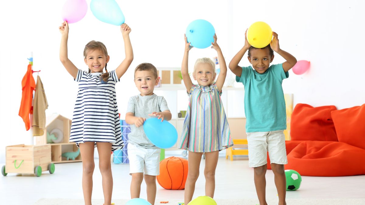 Birthday Party Games for Kids - balloon stomp