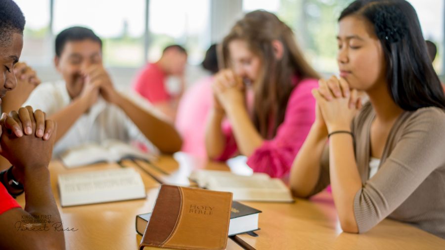 Kids praying in the classroom